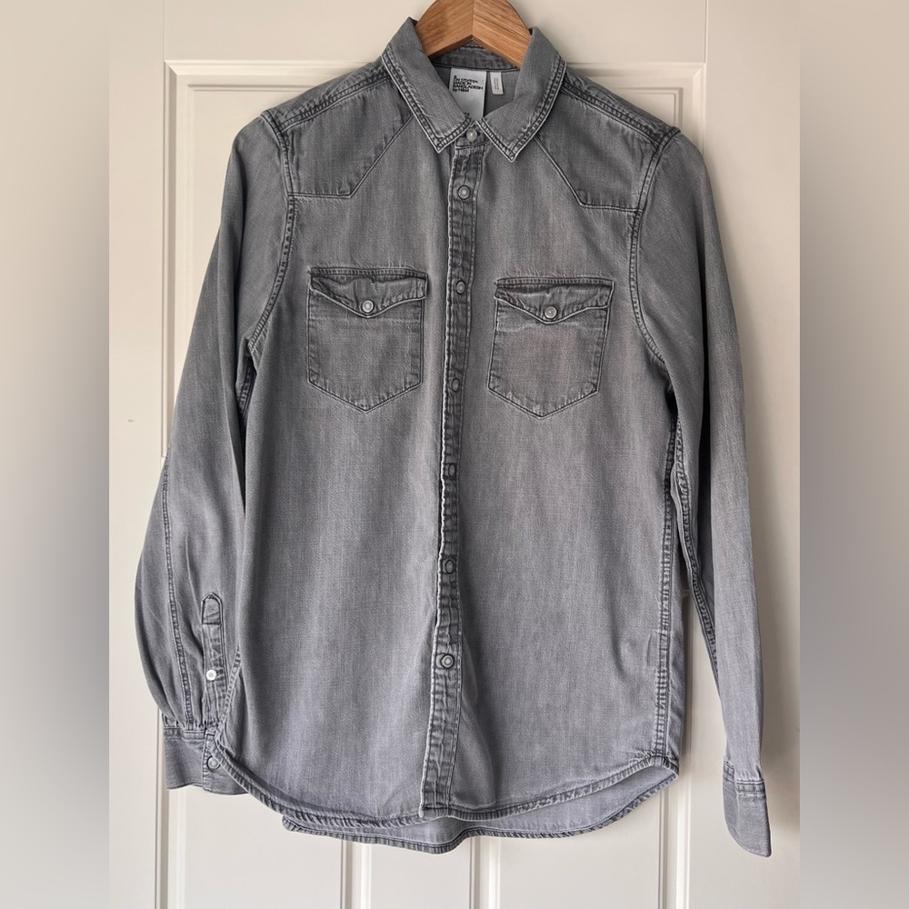 H&M Shirt Adult Small Gray Denim Pearl Snap Button Up Long Sleeve